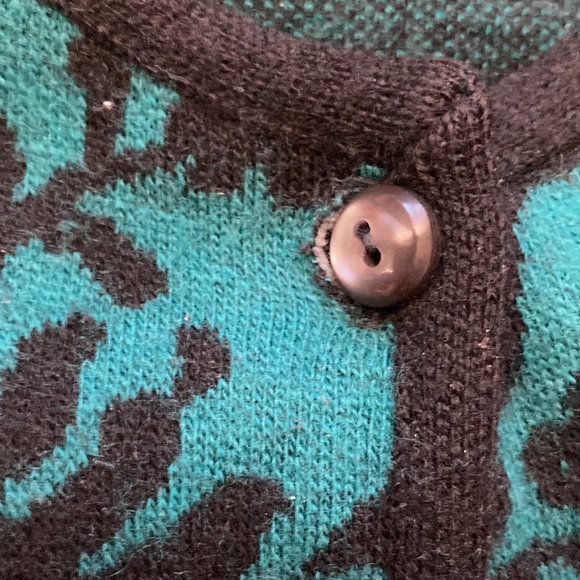 Vintage Green and Black Women’s Jantzen sweater - Picture 3 of 5